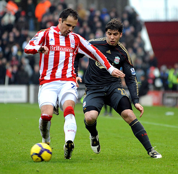 官方：萨索洛签下印尼队长伊泽斯；据悉转会费800万欧+浮动.